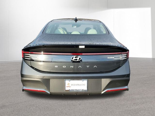 2025 Hyundai SONATA SE