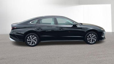 2026 Hyundai SONATA HYBRID Blue