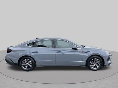 2026 Hyundai SONATA HYBRID Blue