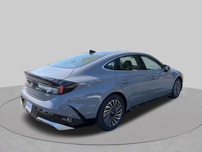 2026 Hyundai SONATA HYBRID SEL