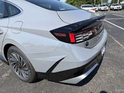 2026 Hyundai SONATA HYBRID SEL