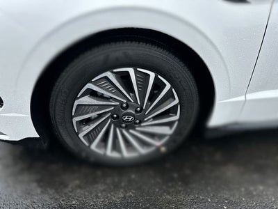 2026 Hyundai SONATA HYBRID SEL