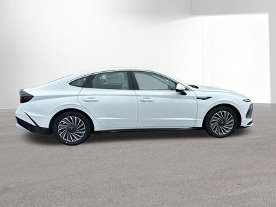 2026 Hyundai SONATA HYBRID SEL