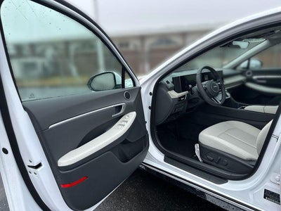 2026 Hyundai SONATA HYBRID SEL