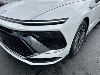 2026 Hyundai SONATA HYBRID SEL