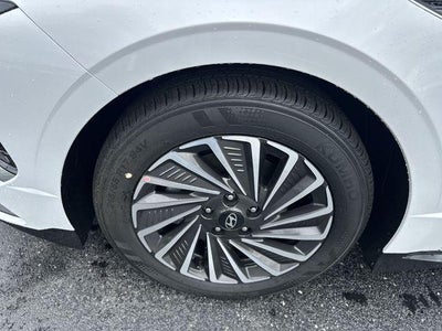 2026 Hyundai SONATA HYBRID SEL