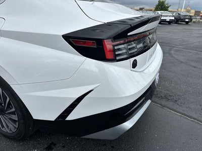 2026 Hyundai SONATA HYBRID SEL