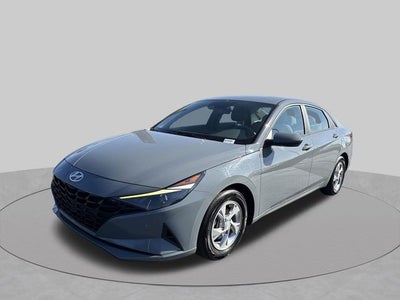 2023 Hyundai ELANTRA SE