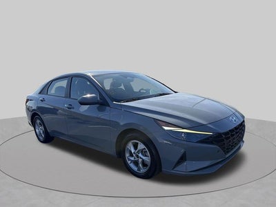 2023 Hyundai ELANTRA SE