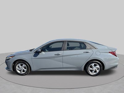 2023 Hyundai ELANTRA SE