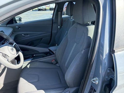 2023 Hyundai ELANTRA SE
