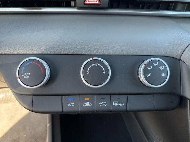 2023 Hyundai ELANTRA SE