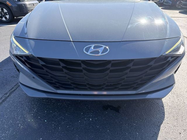 2023 Hyundai ELANTRA SE