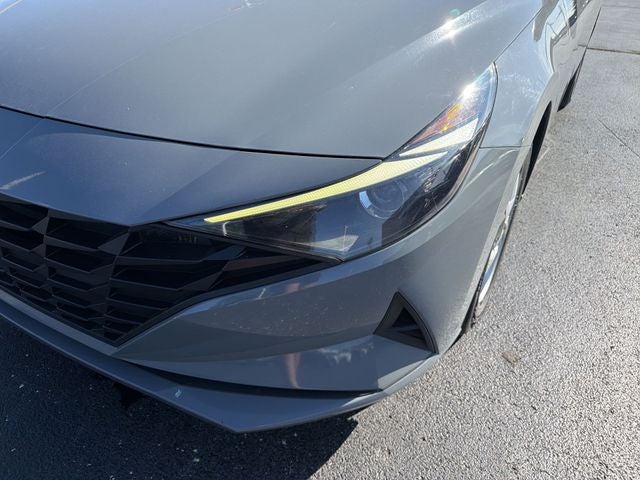 2023 Hyundai ELANTRA SE