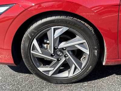 2024 Hyundai ELANTRA Limited