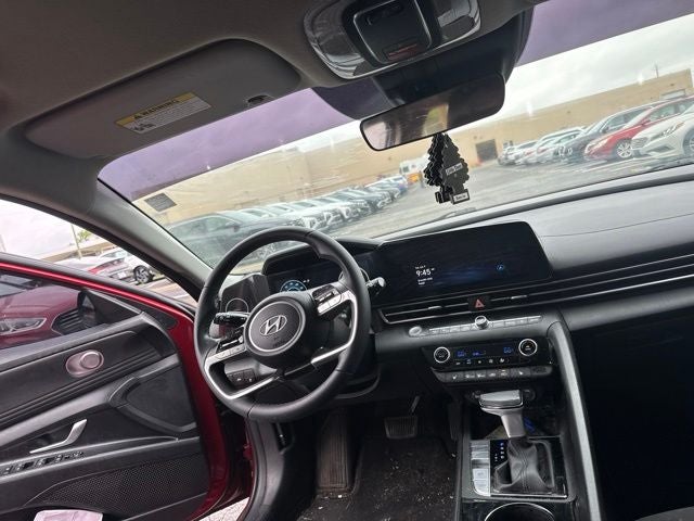 2023 Hyundai ELANTRA SEL