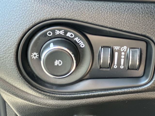 2023 Jeep Renegade Altitude