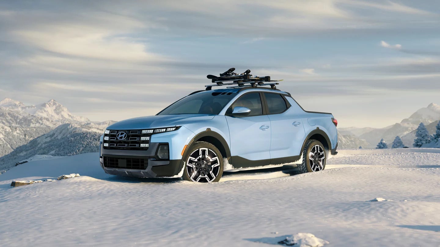 2025 Hyundai Santa Cruz in Snow